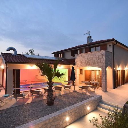Villa Muskatel -With Heated Pool Brzac Esterno foto