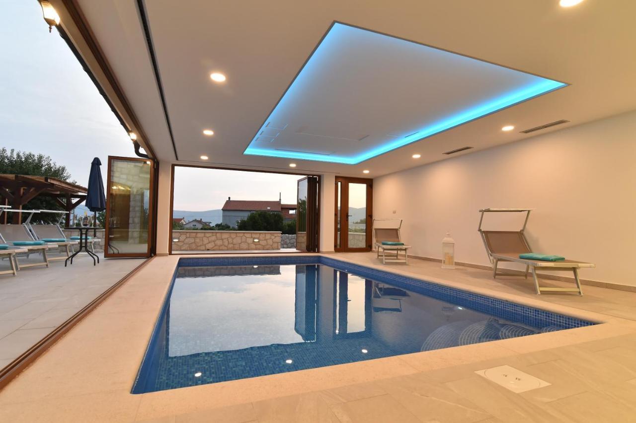 Villa Muskatel -With Heated Pool Brzac Esterno foto