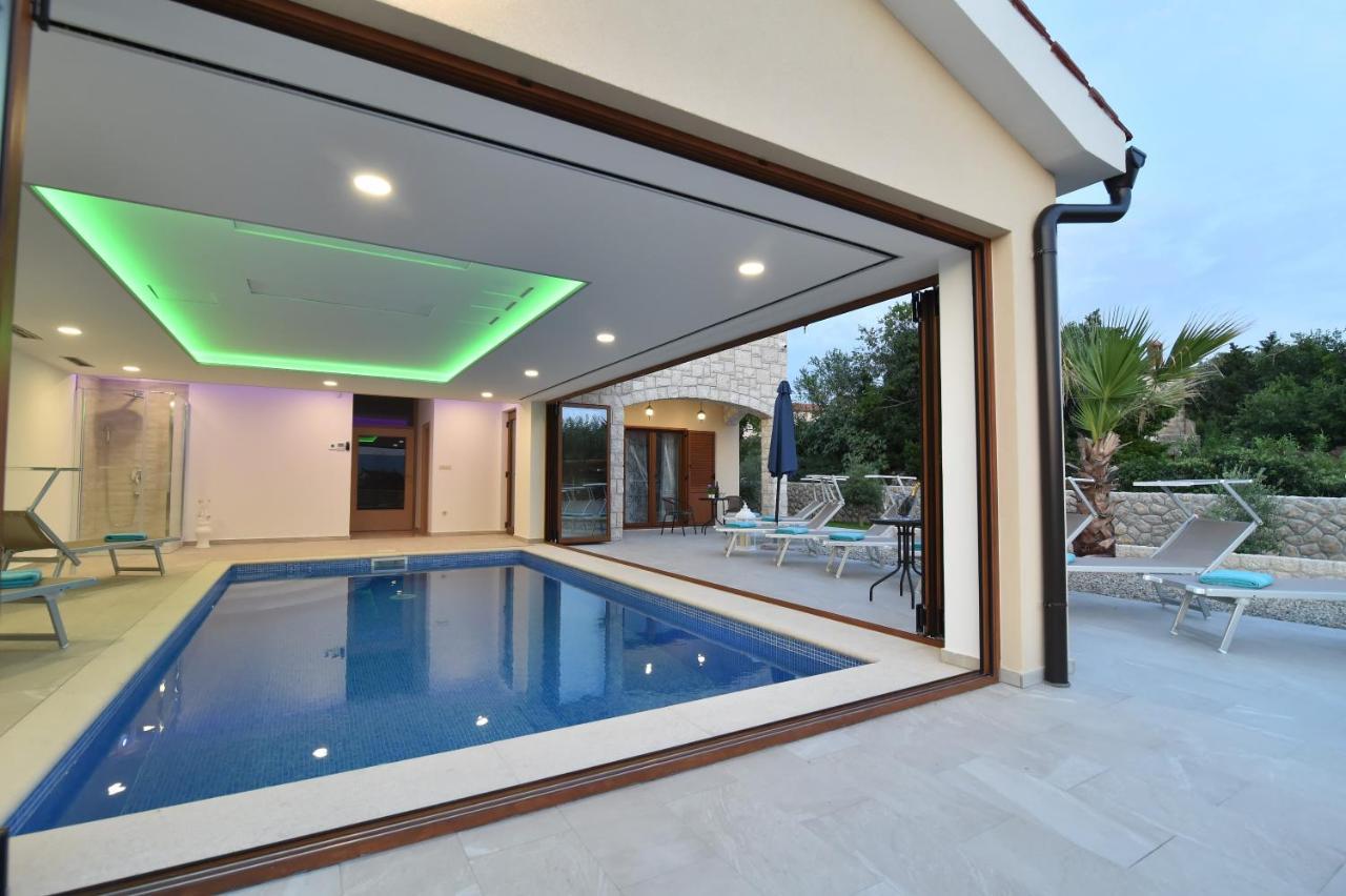 Villa Muskatel -With Heated Pool Brzac Esterno foto