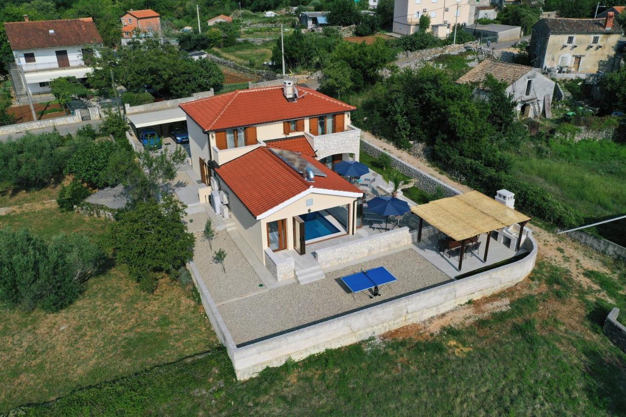 Villa Muskatel -With Heated Pool Brzac Esterno foto
